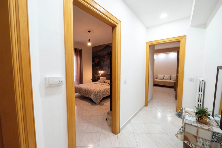 Room 4, Dimora 137, Caserta