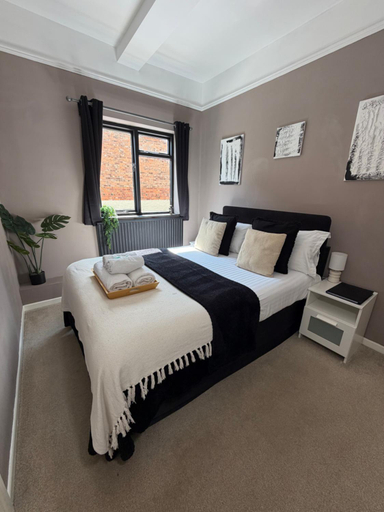 Bedroom 2, Pershore Rooms at The Star Inn, Worcestershire