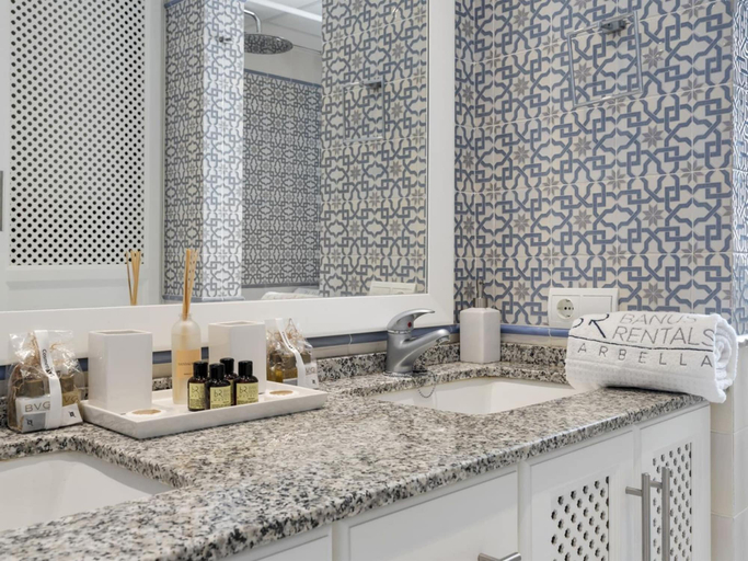 Bathroom 5, 3 Bedroom Apartment in Aldea Blanca, Málaga