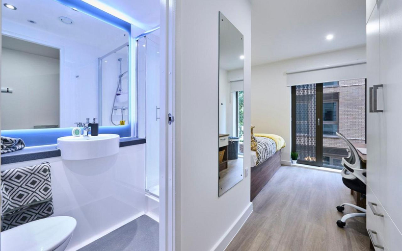 Bathroom 3, For Students Only The Oaks in Coventry, Coventry