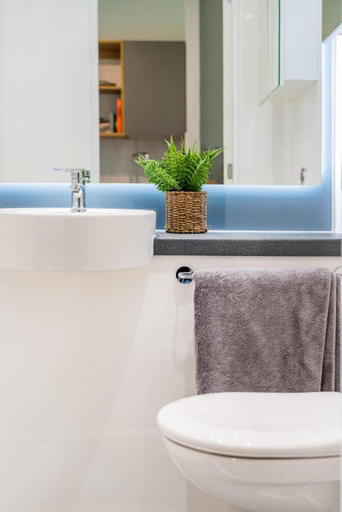Bathroom 3, Accommodations at Hillfort House in Brighton, Brighton and Hove