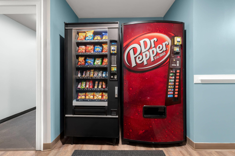 Food & Drinks 5, WoodSpring Suites Atlanta Airport, Atlanta