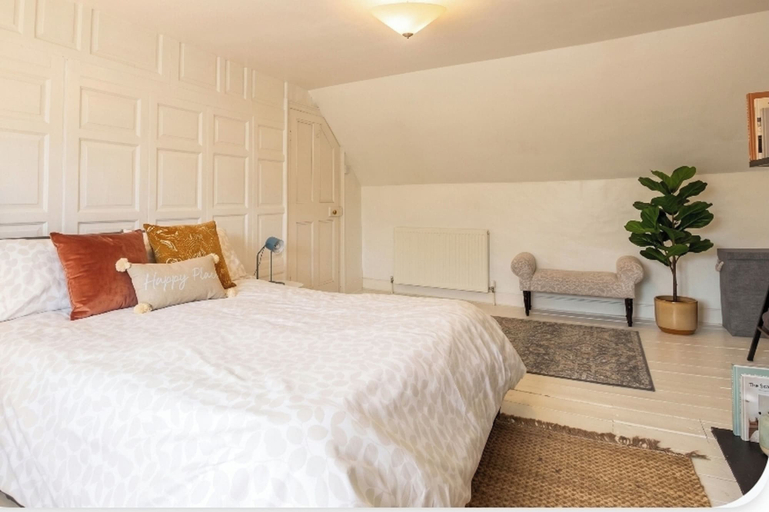 Room 4, Berwick - Sleeps 5 -dogs Stay Free-enclosed Garden, Northumberland
