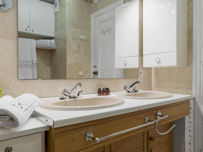 Room 4, 1 Dormitorio en Andaluc a del Mar Ref 107, Málaga
