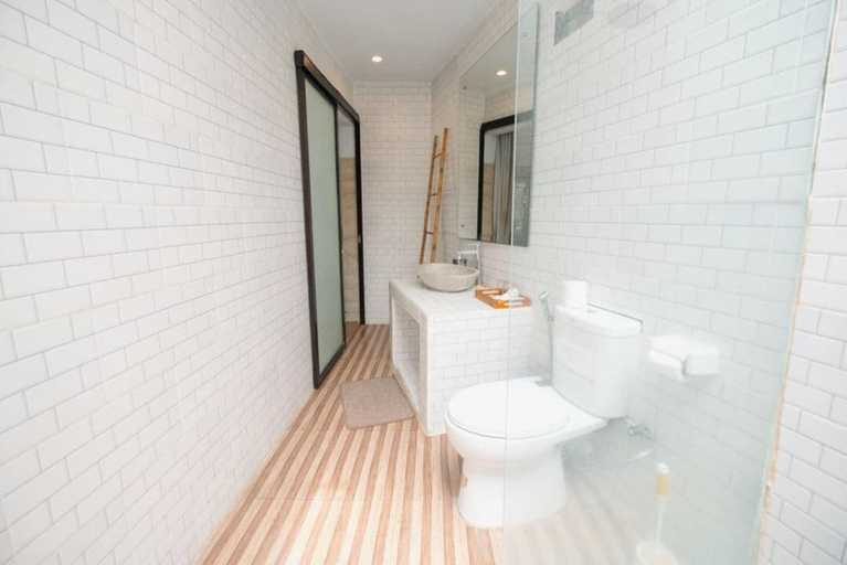 Bathroom 4, Agung Wiwin Homestay & Restaurant, Badung