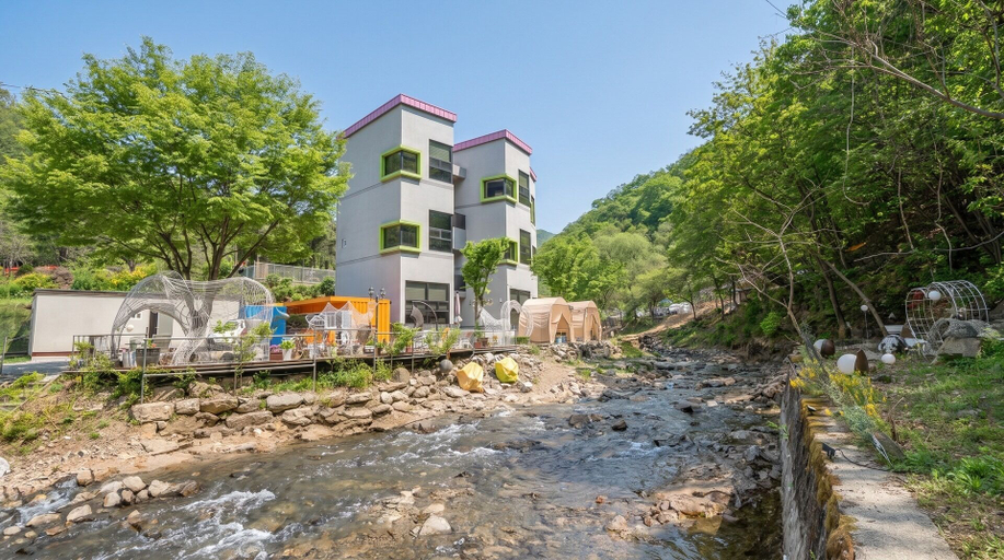 Exterior & Views 2, Gapyeong Soopia Pension, Gapyeong
