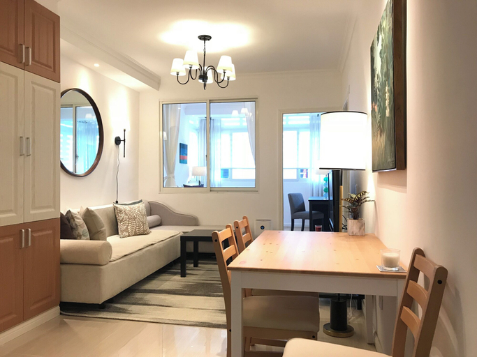 Living area 2, Innocondo Extended Stay Changning West Yan'an Road, Shanghai