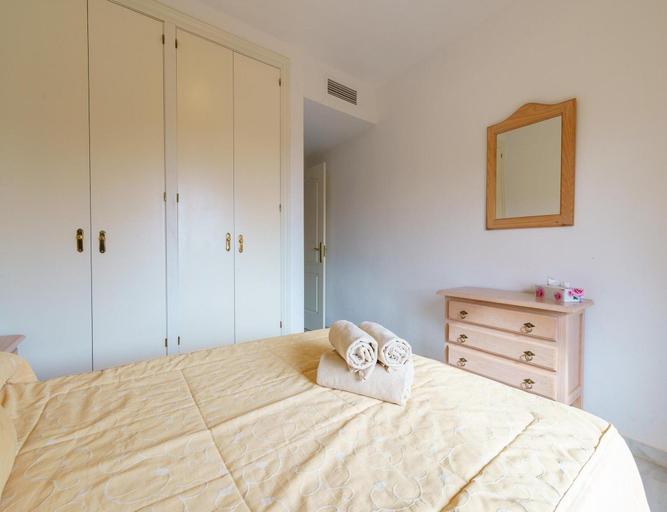 Room 2, Apartment With Communal Pool in Mijas, Málaga