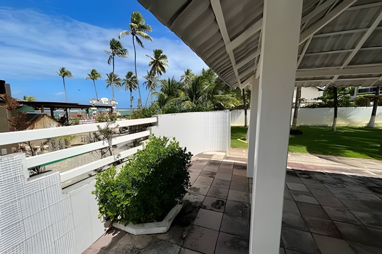 Property grounds 2, Village Praia de Guarajuba, Camaçari