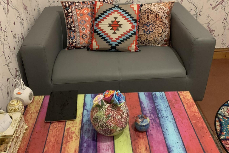 Living area, Sleeps 2 With Free Parking and Wi-fi, Birmingham