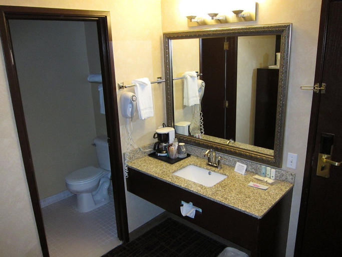 Bathroom, FairBridge Inn Arlington, Snohomish