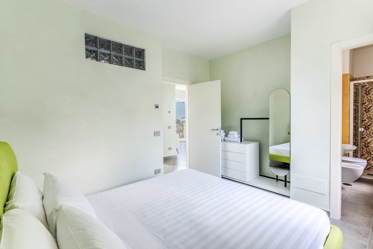 Room 2, Le Arcate Sea La Vie, Napoli