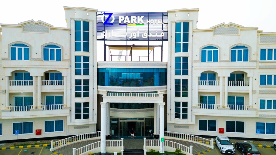 Exterior 3, Oz Park Hotel