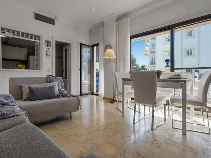 Room 2, 1 Dormitorio en Andaluc a del Mar Ref 107, Málaga