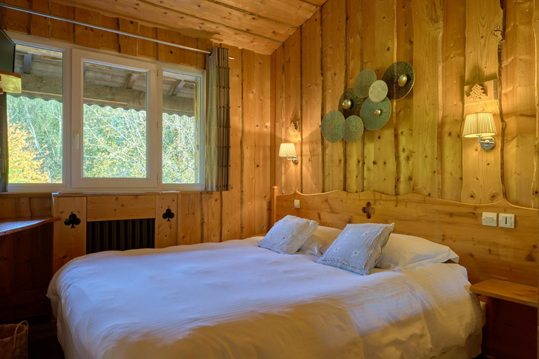 Bedroom 2, Les Skieurs Appartements B&B, Isère