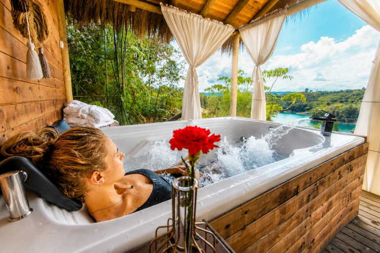 Bathroom, Levit Glamping - Hotel Frente al Embalse Guatape Penol, Peñol