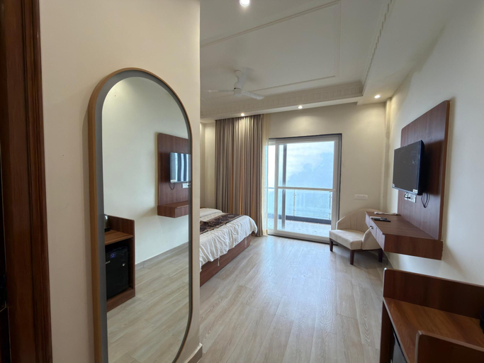 Room 4, Stillwood Resort Mussoorie, Dehradun