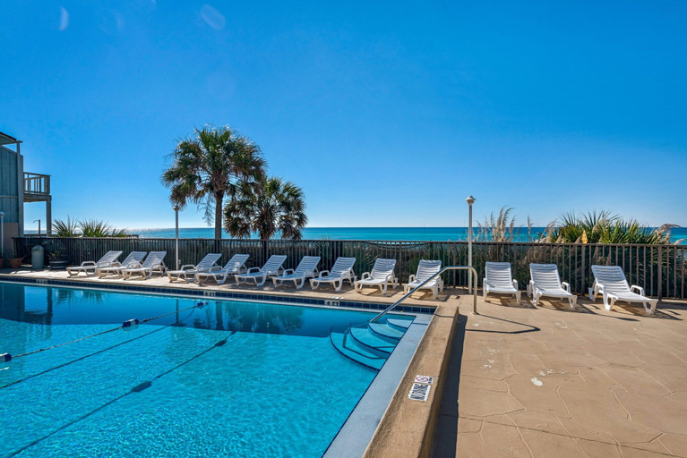 Pool 4, 2BR Beachfront Townhome on PCB West End + Free Tix: Dolphin Cruise & More!, Bay