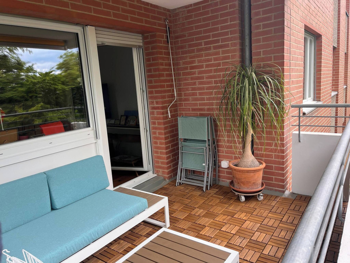 Balcony 5, Green Basel Home - 5 Beds Free Parking, Arlesheim