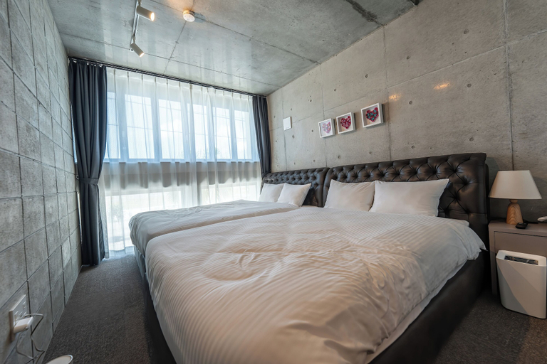 Room 4, cerisier villa Yomitan, Onna