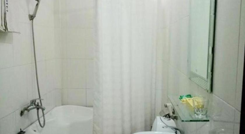 Bathroom 4, Canary Hue Hotel, Huế