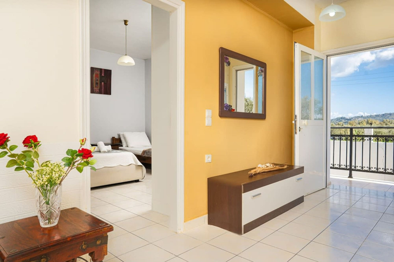 Room 5, Zante s Azure Nest - Serene Summer Getaway, Ionian Islands
