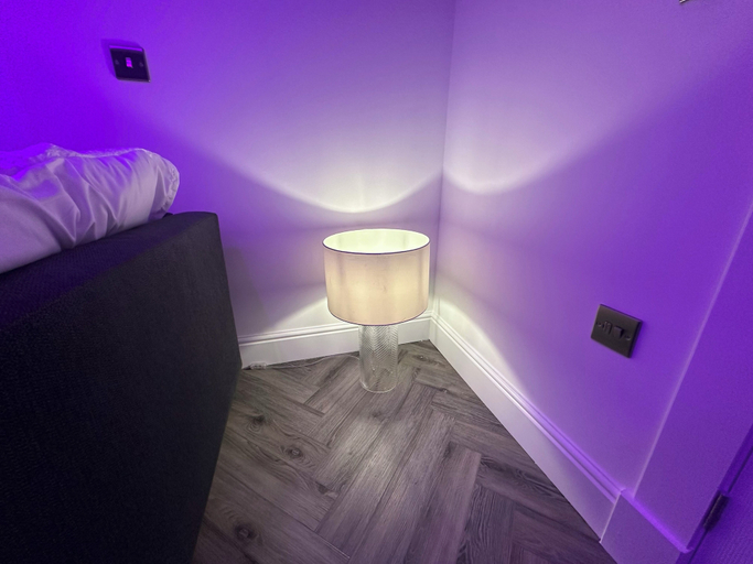 Interior 3, 'the Garden Room' Studio, Sleeps 2 - Wifi, Parking, Edinburgh
