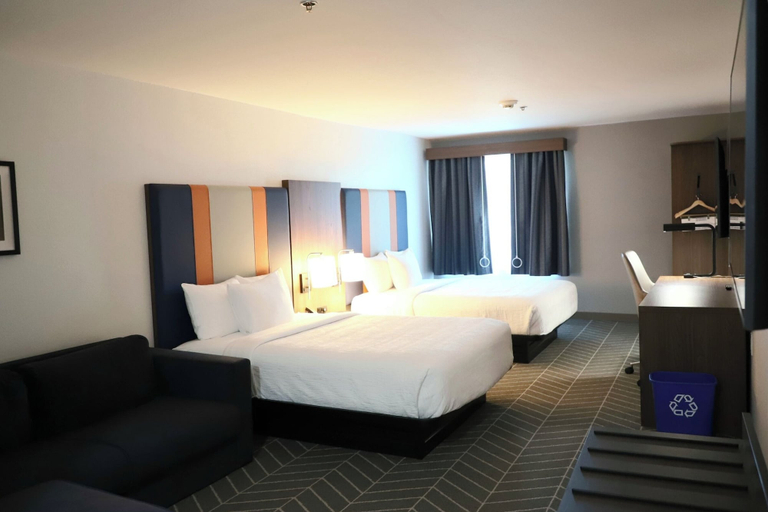 Bedroom 4, La Quinta Inn & Suites by Wyndham Auburn - University Area, Lee