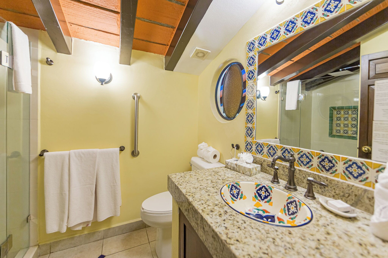 Bathroom 3, Lindo Mar Resort, Puerto Vallarta