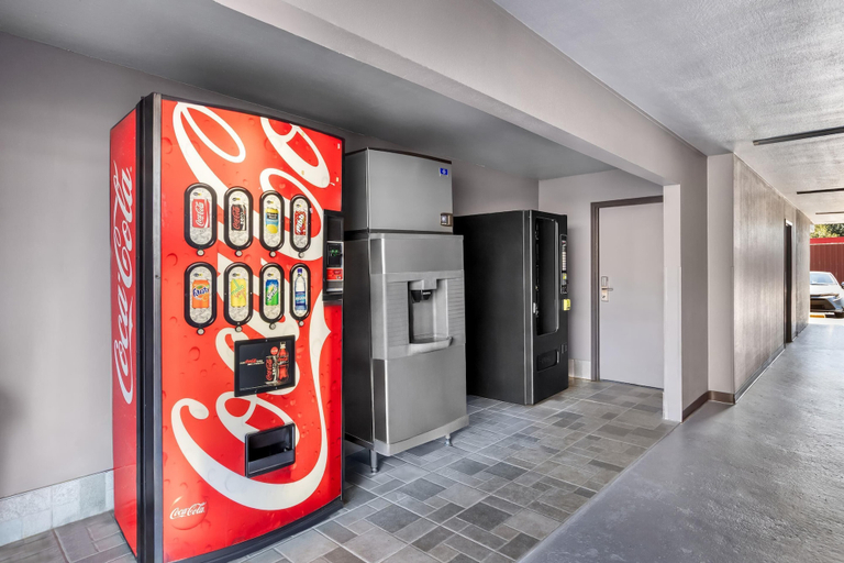 Food & Drinks 5, Americas Best Value Inn Douglasville, Douglas