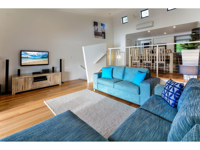 3, Shorelines 31 - Hamilton Island, Whitsunday