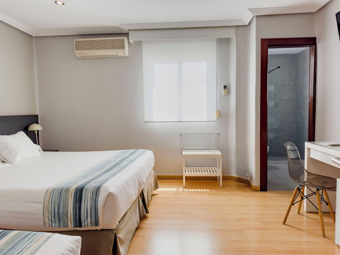 Bedroom 3, Hotel Costasol, Almería