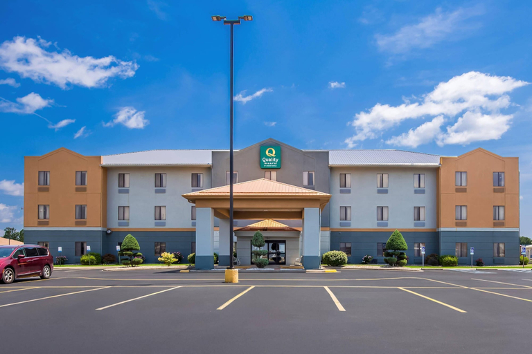 Exterior & Views 2, Quality Inn Litchfield Route 66, Montgomery