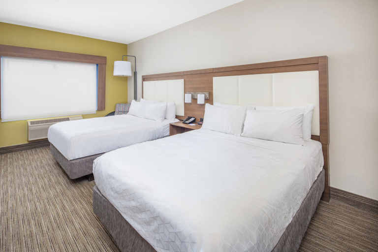 Bedroom 3, Holiday Inn Express & Suites BISHOP by IHG, Inyo