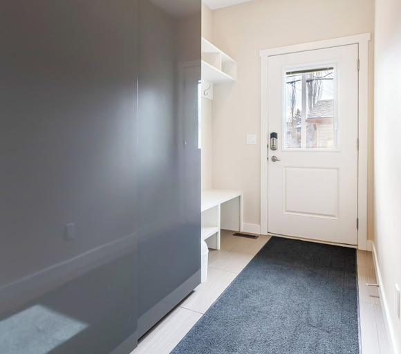Interior 2, Renfrew Brandy | 3 King Beds • 3 Baths • Garage, Division No. 6
