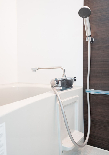 Bathroom 3, Ustay nippori, Taitō