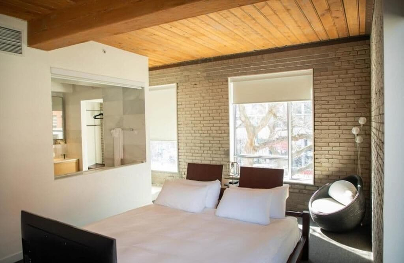 Room 5, Spadina Design Hotel, Toronto