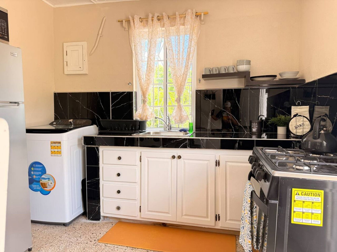 Room 4, Cozy 1bed Apartment in Priory Walk to the Beach