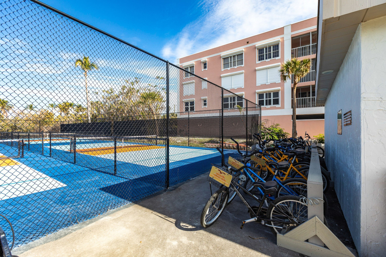 Sport & Beauty 5, Sanibel Beach Club, Lee