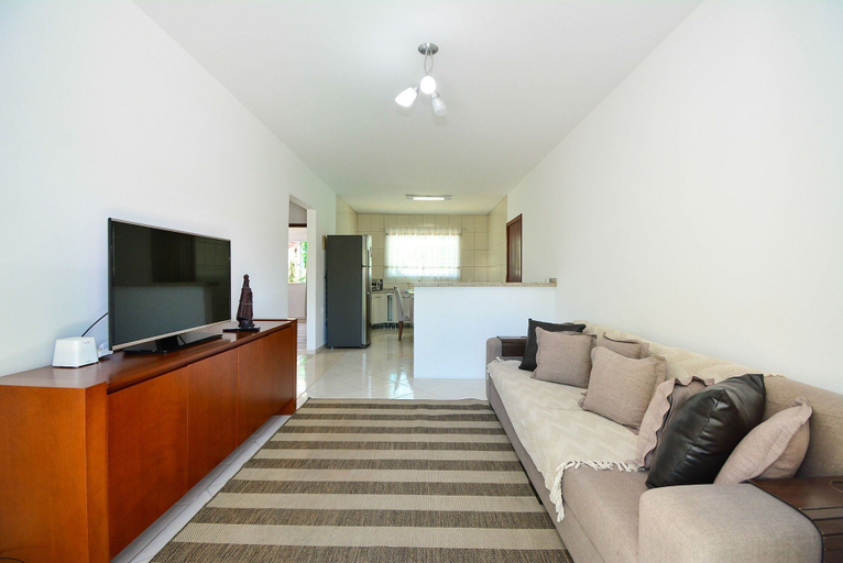 Living area 2, Casa com piscina a 250m da Praia PLH006, Palhoça