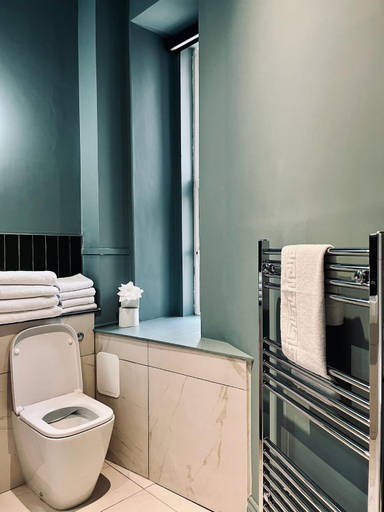 Bathroom 4, Corner House Hotel, Scottish Borders