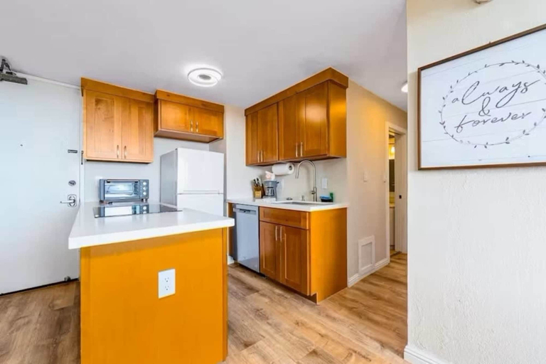 Private kitchen 2, @ Marbella Lane - Wind'kissed Oceanfront Seascape, Honolulu