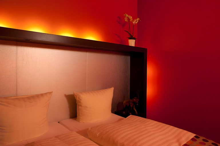 Bedroom 3, Tropical Islands, Dahme-Spreewald