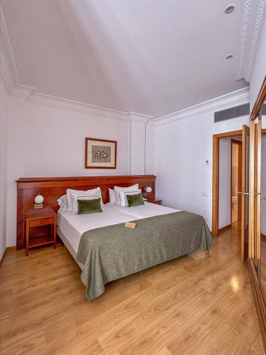Bedroom 2, Meliá Plaza, Valencia