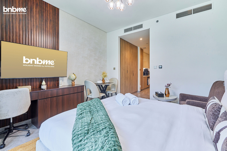 Room 5, bnbme - Peninsula Two - Studio, Dubai