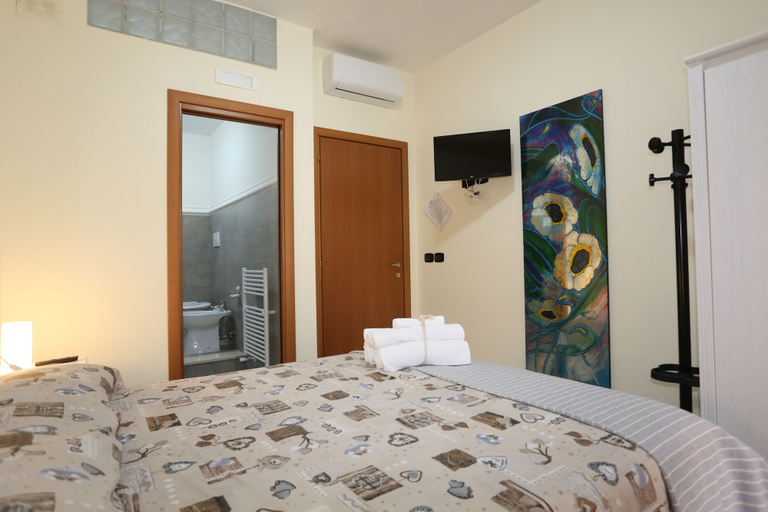 Bedroom 4, B&B Sant'oronzo Turi, Bari