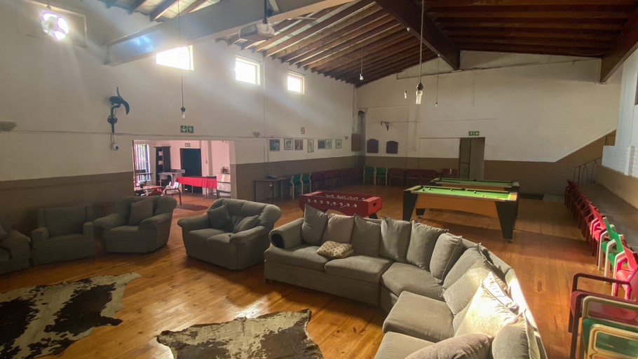 Game room, Pleasant Waters Lodge, eThekwini
