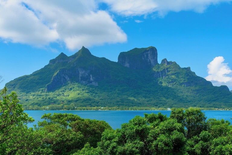 Mountain view, Bloody Mary's Hotel, Bora Bora