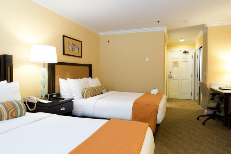 Room 4, Carlsbad Inn Beach Resort Hotel, San Diego