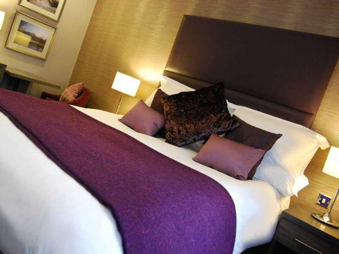 Bedroom 3, Langdale Hotel & Spa, Cumbria